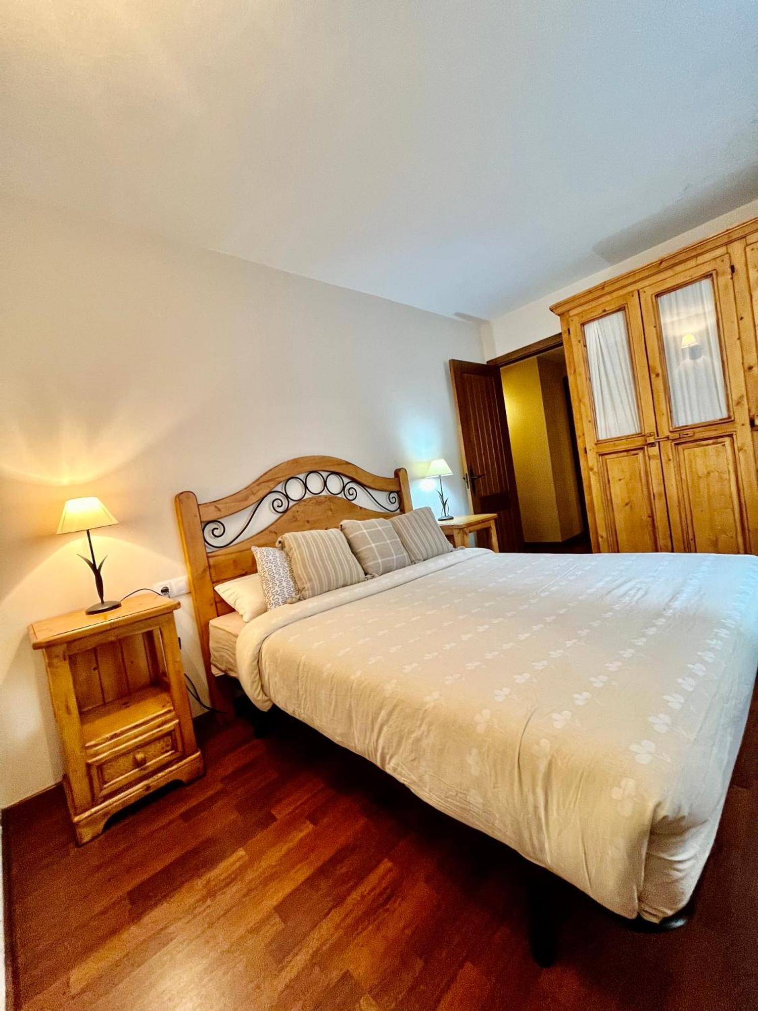 Luxury House Valencia D'Aneu Daire Dış mekan fotoğraf