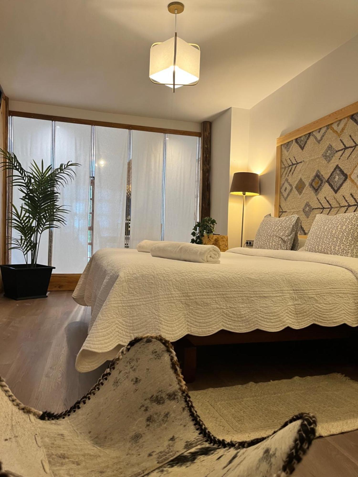 Luxury House Valencia D'Aneu Daire Dış mekan fotoğraf