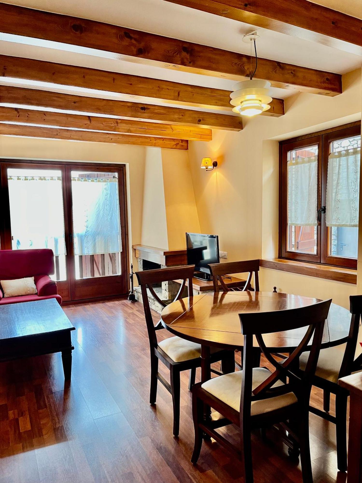 Luxury House Valencia D'Aneu Daire Dış mekan fotoğraf