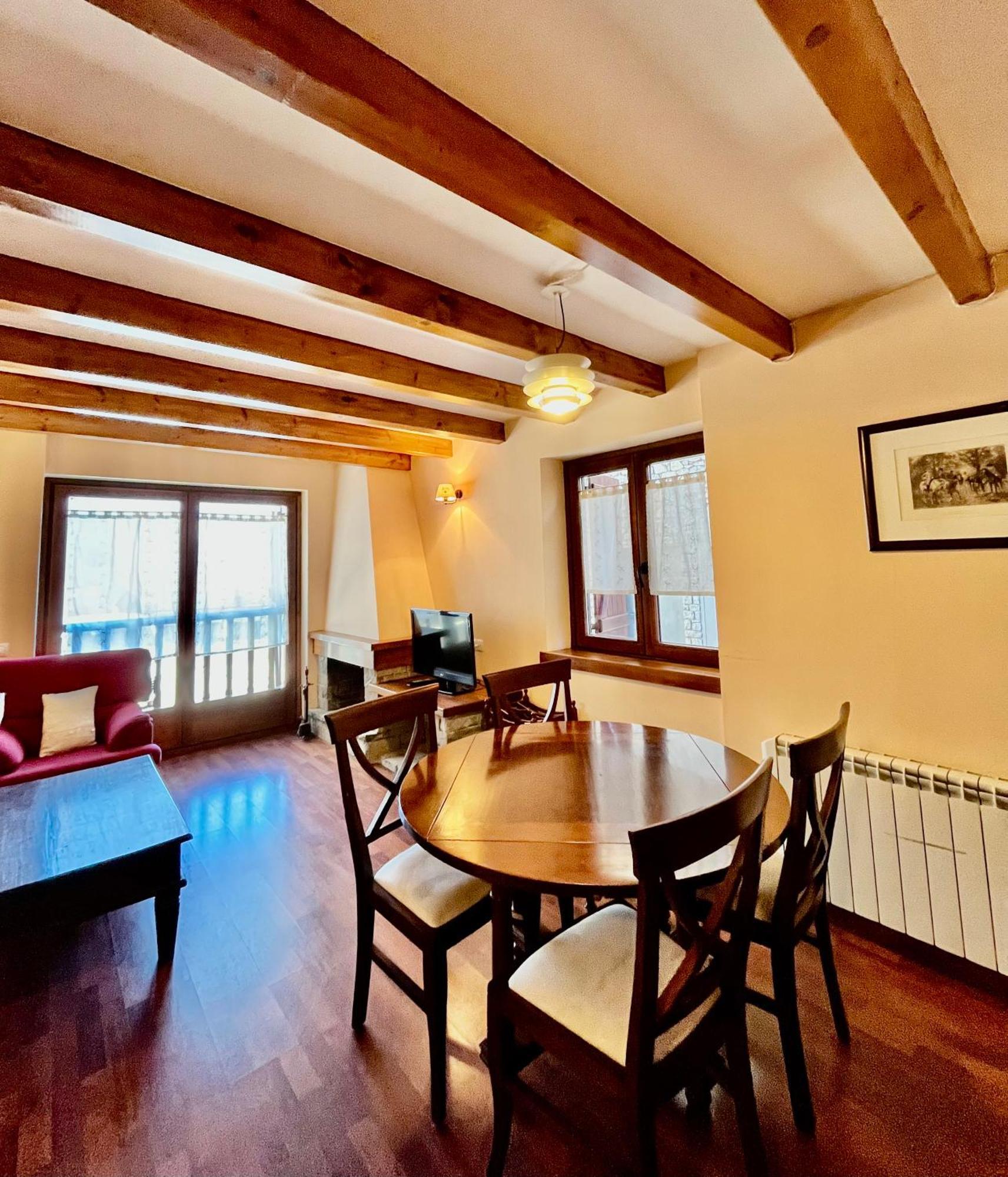 Luxury House Valencia D'Aneu Daire Dış mekan fotoğraf