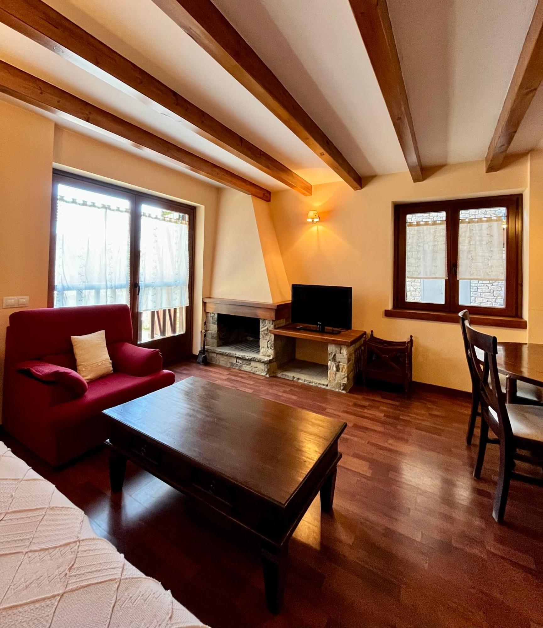 Luxury House Valencia D'Aneu Daire Dış mekan fotoğraf